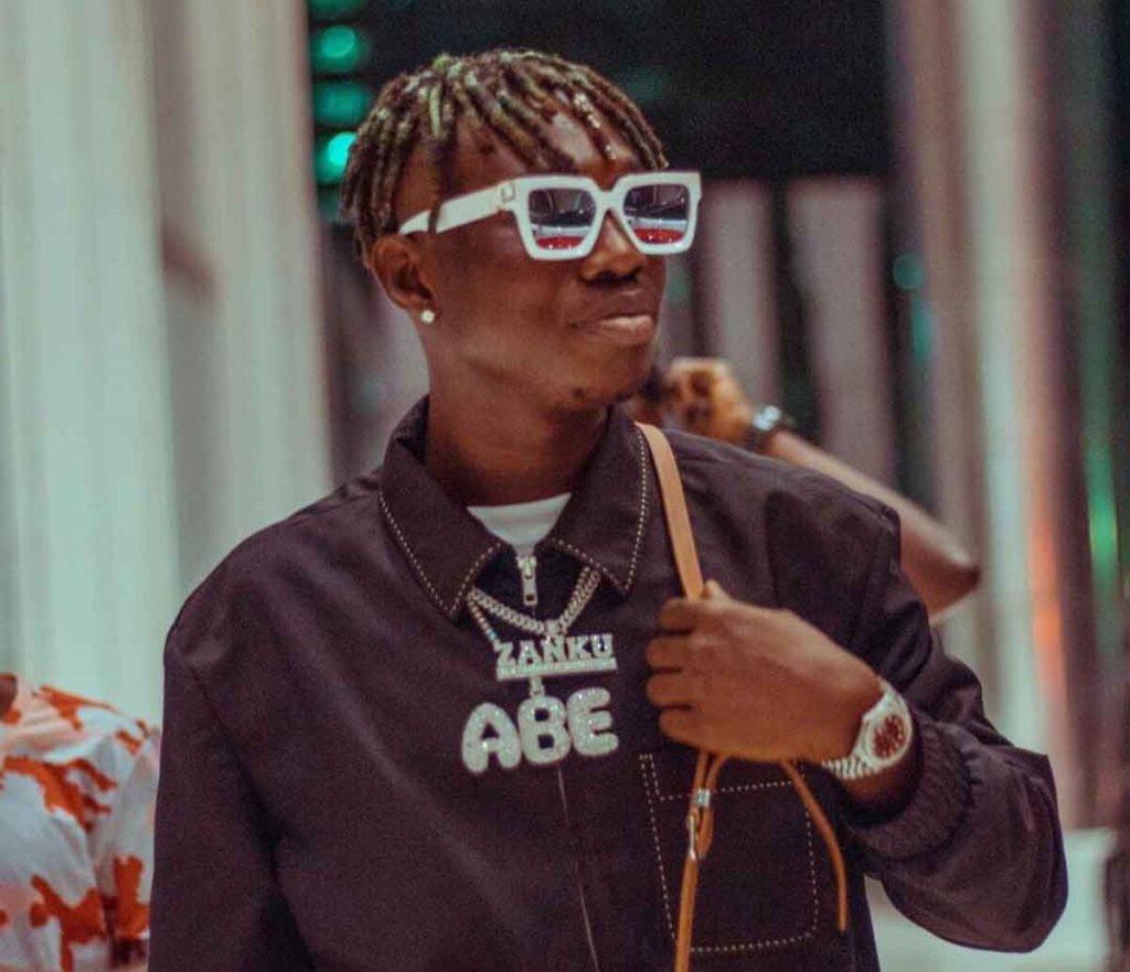 Zlatan Ibile denies vowing not to marry his baby mama after two children 