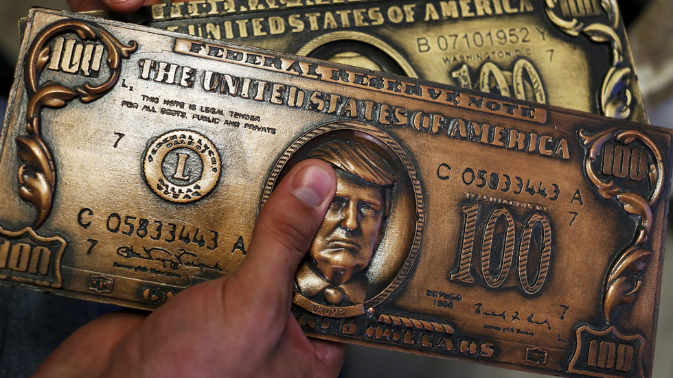 US dollar hits 4-year low after Trump says it’s ‘doing great’ — RT Business News