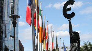 EU Readies Trade Bazooka Against US Tariffs Over Greenland Dispute 300x169