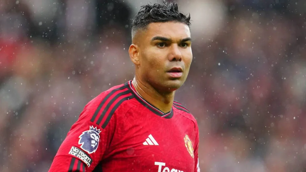 EPL: Man Utd to sign two midfield players to replace Casemiro