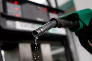 NNPCL Cuts Petrol Price To N815 Per Liter 300x200