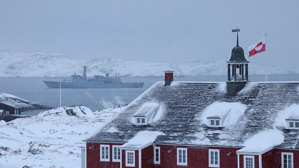 US spying on Danish military bases in Greenland – media — RT World News