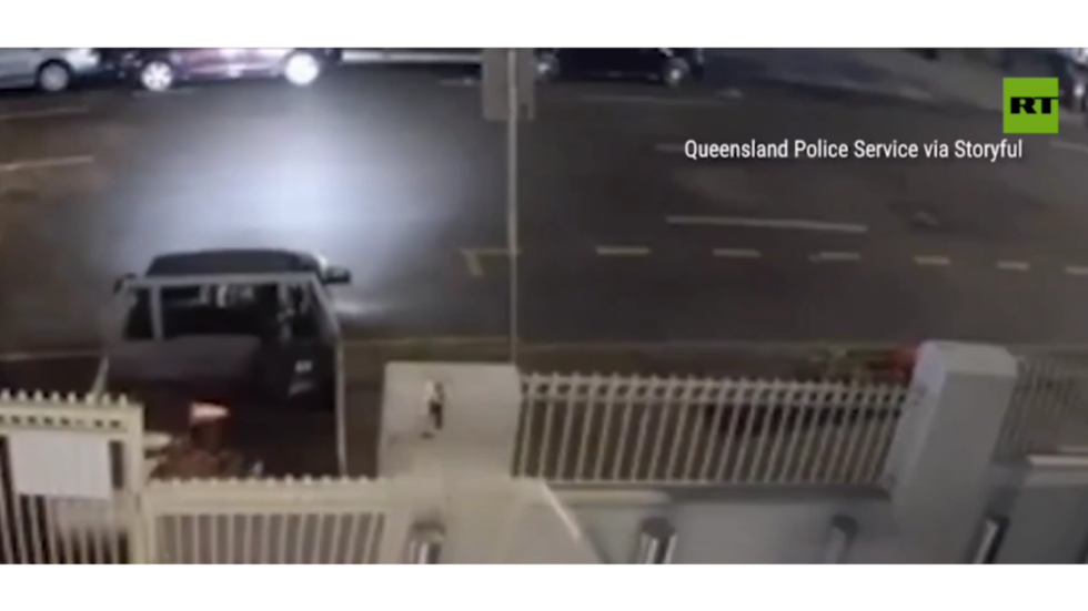 Man rams pickup truck into synagogue in Australia (VIDEO) — RT World News