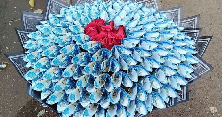 Kenya bans 'cash bouquets' ahead of Valentine's Day