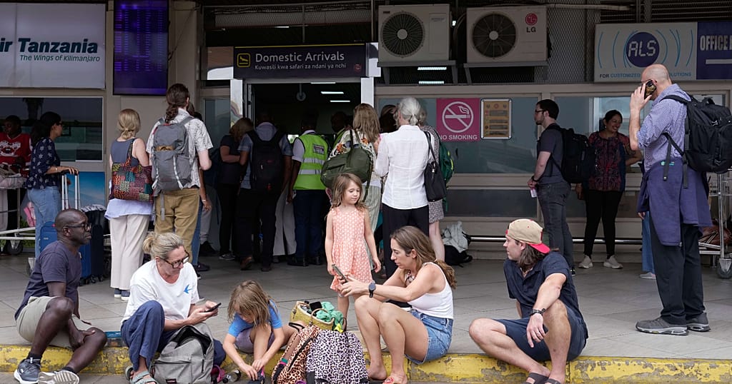 Workers at Kenya's main airport call off strike after two days of disruption