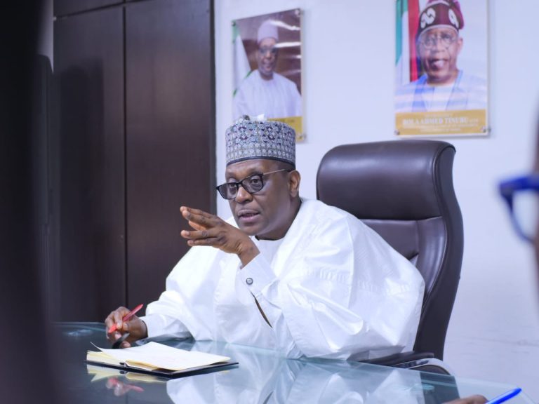 Nigerian Govt orders immediate retirement of long-serving directors