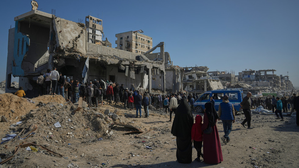 Trump’s Board of Peace rallies ‘thousands’ of troops for Gaza deployment — RT World News