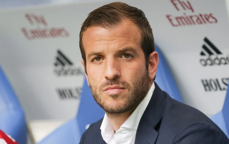 EPL: Arsenal don't have world-class players - Ex-Tottenham midfielder Van der Vaart