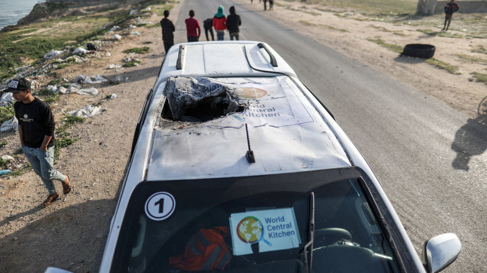 Australia seeking criminal charges over aid workers slain by IDF in Gaza — RT World News