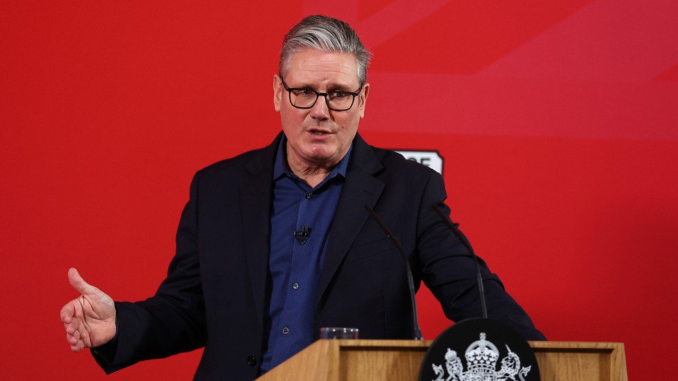 Starmer urges European NATO members to boost ‘hard power’ — RT World News