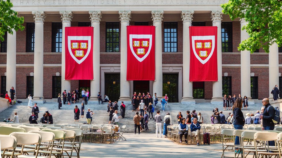 Pentagon cuts ties with Harvard over ‘wokeness’ — RT World News