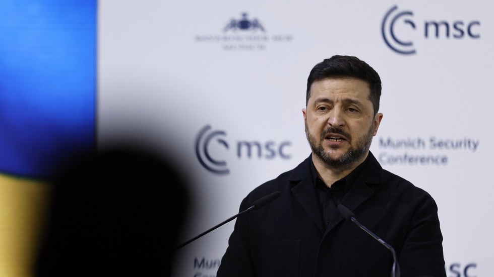 US advised Ukrainian anti-corruption agents on busting Zelensky ‘allies’ — RT World News