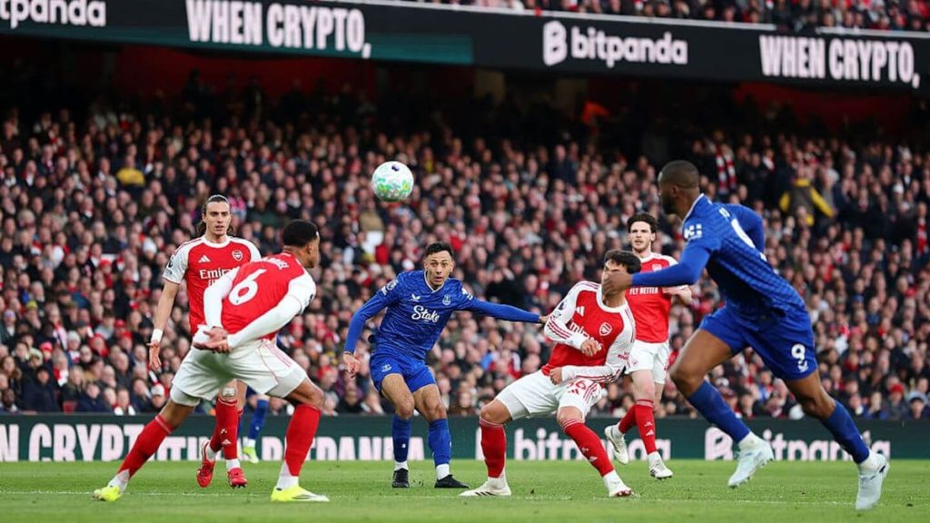 Premier League releases statement on penalty decision as Arsenal beat Everton 2-0