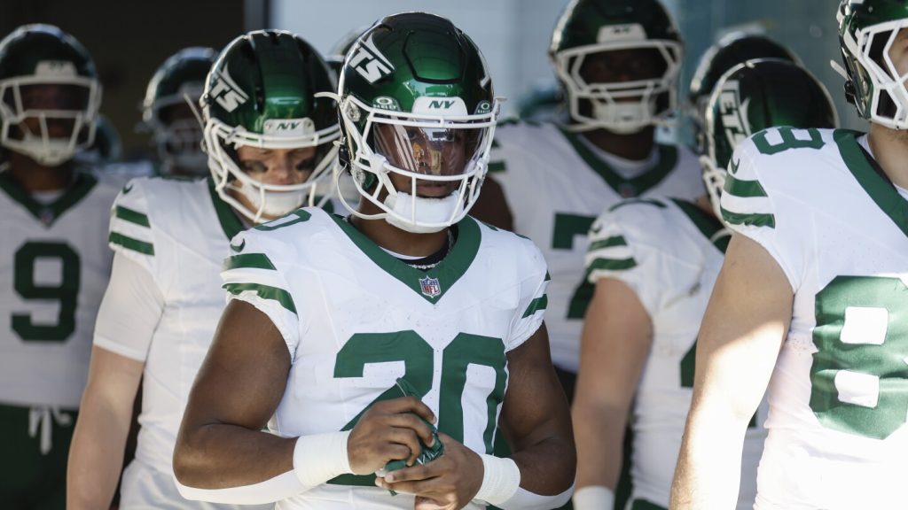 Jets plan to turn back to Breece Hall contract talks after the draft