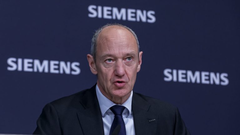 EU push for AI sovereignty could lead to ‘disaster’ – Siemens boss — RT Business News