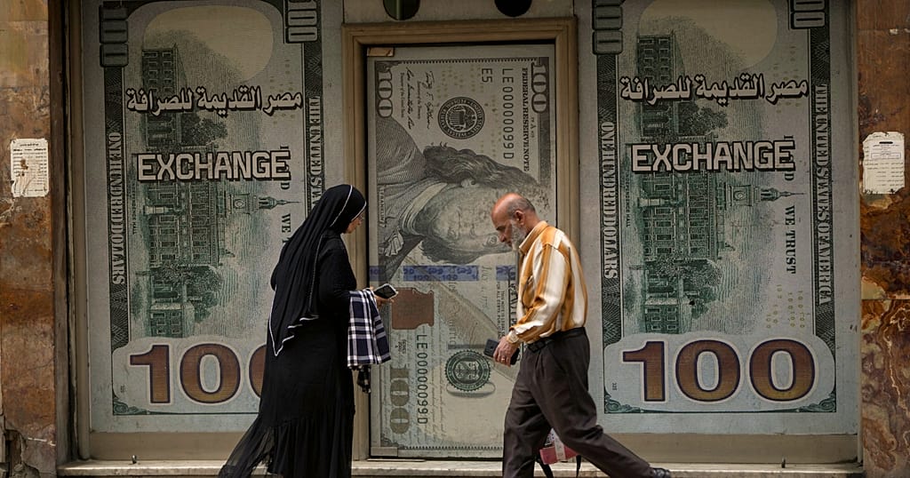 Egypt’s currency plunges to historic low, billions in foreign funds exit