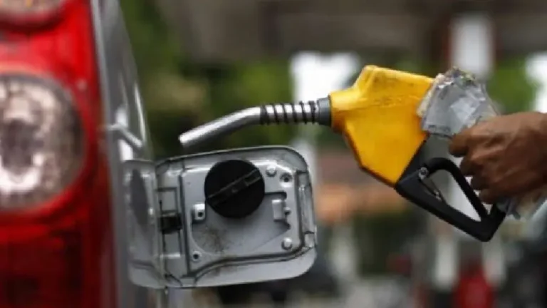 Nigerians express outrage over recent petrol price hike