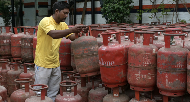India Tightens Gas Supplies Over Mideast War • Channels Television