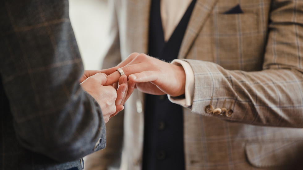 Top Polish court orders recognition of EU same-sex marriage documents — RT World News