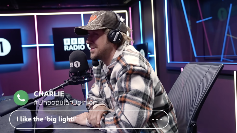 Ryan Gosling responding to unpopular opinions from radio callers is hilarious