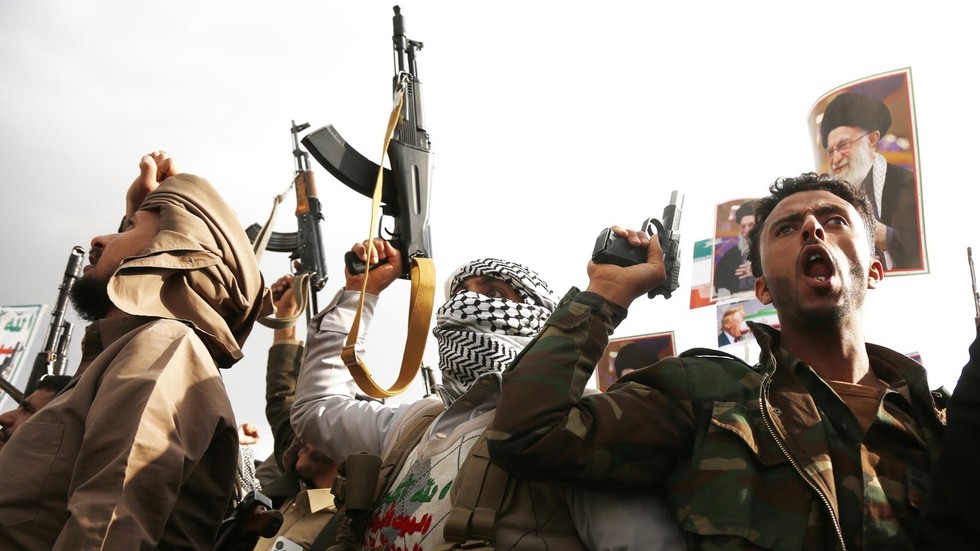 Houthis join Middle East conflict — RT World News