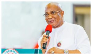 Imo State Governor Uzodimma Hosts PDP Defectors To APC 300x180