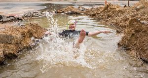 Johannesburg Mayoral Candidate Snorkels Protest Pothole 300x158