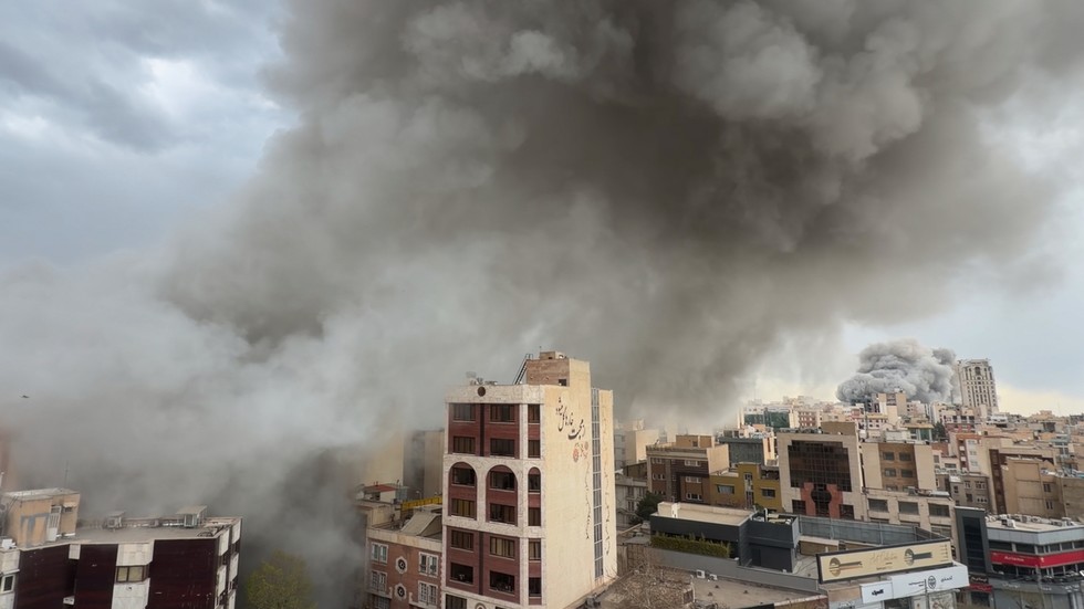 Just relax and take it, the EU tells Iran — RT World News