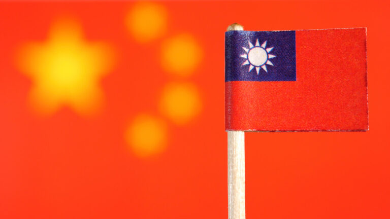 China offers economic boons to Taiwan — RT World News