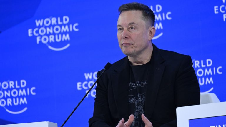 Musk sues to oust OpenAI CEO — RT World News