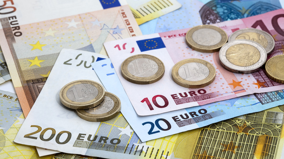 German military spending soars amid growing deficit — RT World News