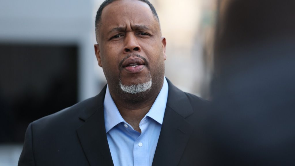 Damon Jones becomes first to plead guilty in latest NBA gambling scandal