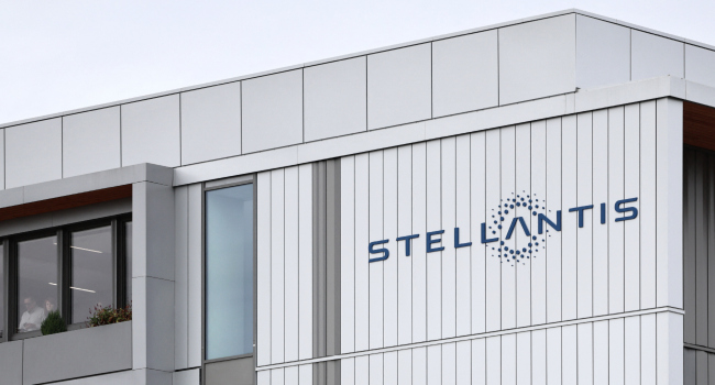 Carmaker Stellantis Recalls 700,000 Hybrid Vehicles • Channels Television