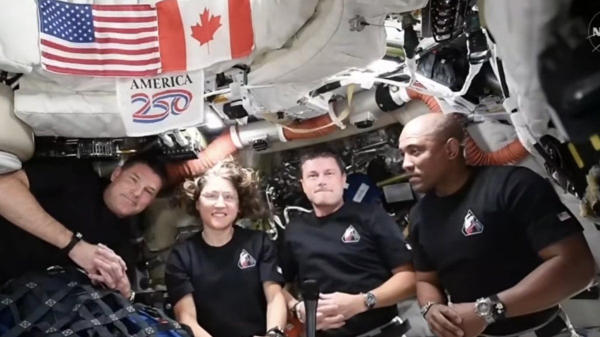 Trump Calls Artemis II Astronauts in Historic Lunar Mission ...