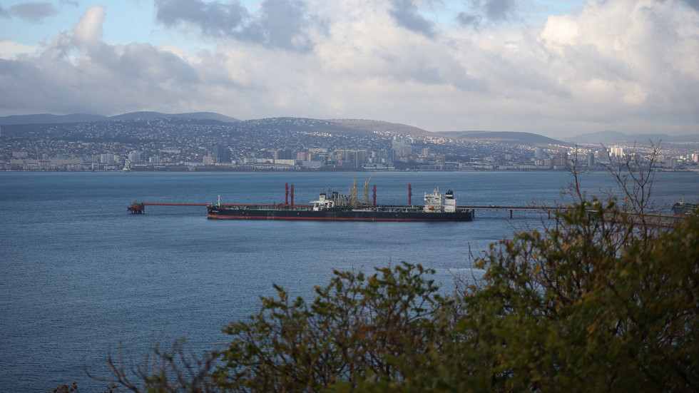 US reverses on pledge not to renew Russian oil waiver — RT World News