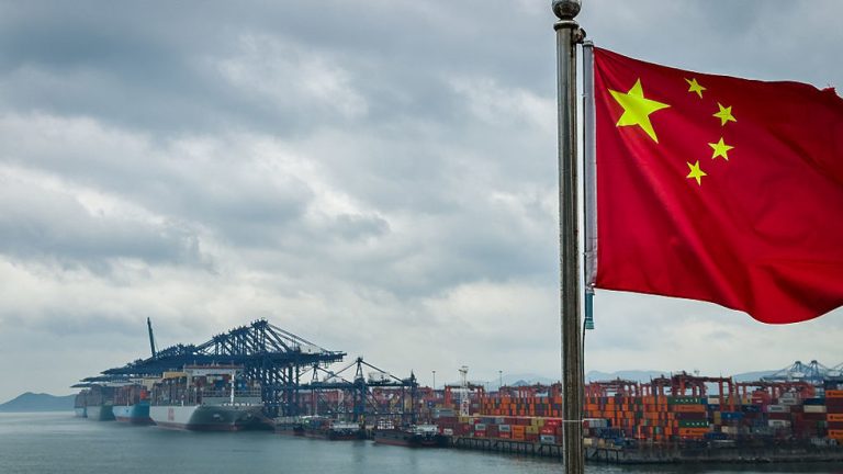 China orders domestic refineries to ignore US sanctions — RT World News