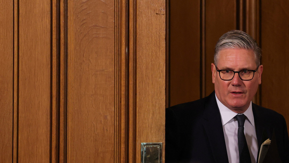 The pathetic demise of Keir Starmer — RT World News