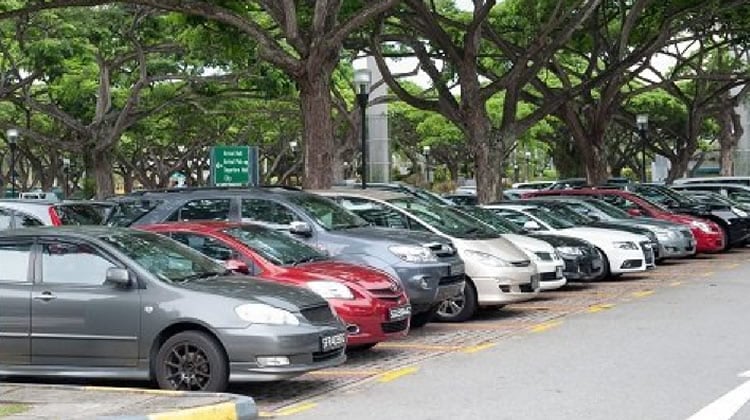 Lagos announces plan to charge motorists for roadside parking