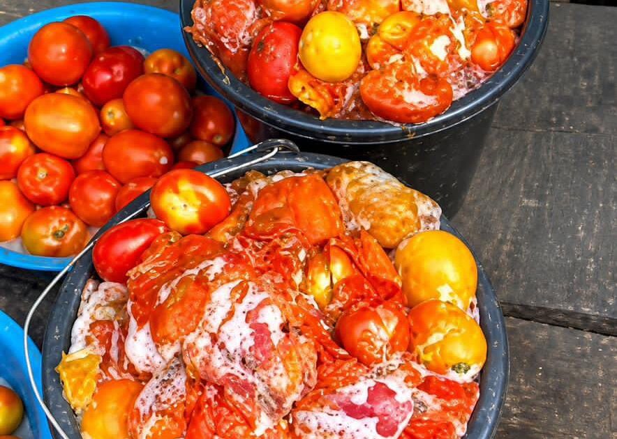 Lagos Warns Against Consuming Spoiled Tomatoes