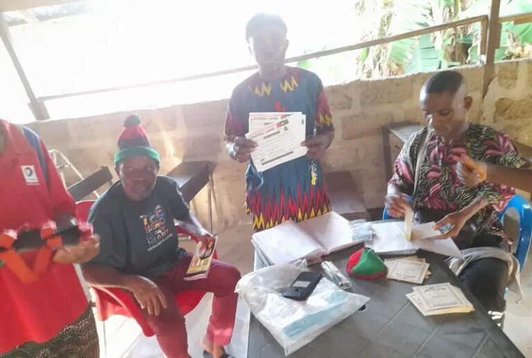 Nigerian Navy nabs 5 suspected IPOB/ESN criminals in Anambra — Daily Nigerian
