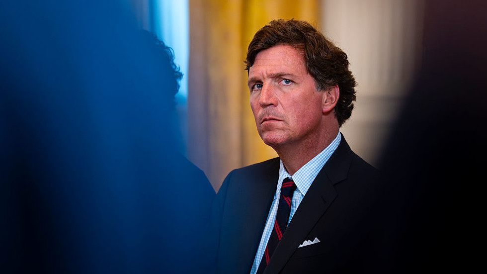 White House counterterror chief links Tucker Carlson to extremism — RT World News