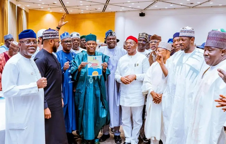 Shettima submits Tinubu’s nomination forms — Daily Nigerian