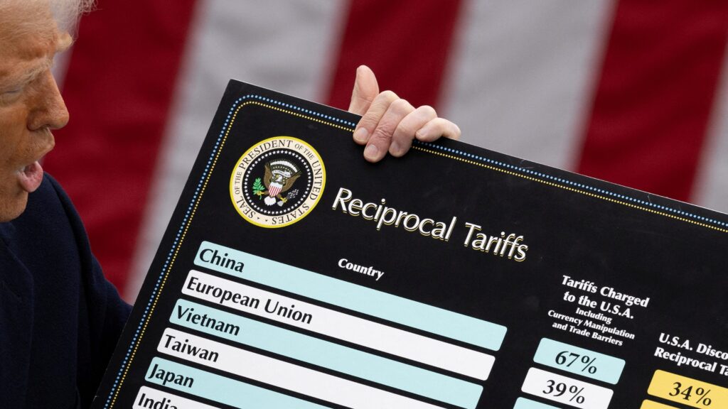 90063876007-20260421-t-155336-z-1525239837-rc-2-xpdampej-4-rtrmadp-3-usatrumptariffsrefund