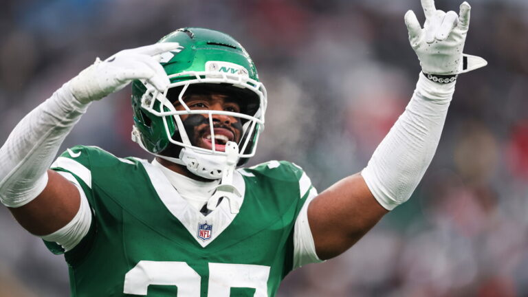 Jets announce Qwan’tez Stiggers has been released from the hospital