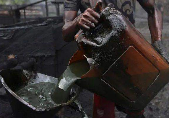 101649 nigerian troops uncover illegal oil bunkering sites intercepts stolen products in delta 101649 nigerian troops uncover illegal oil bunkering sites intercepts stolen products in delta