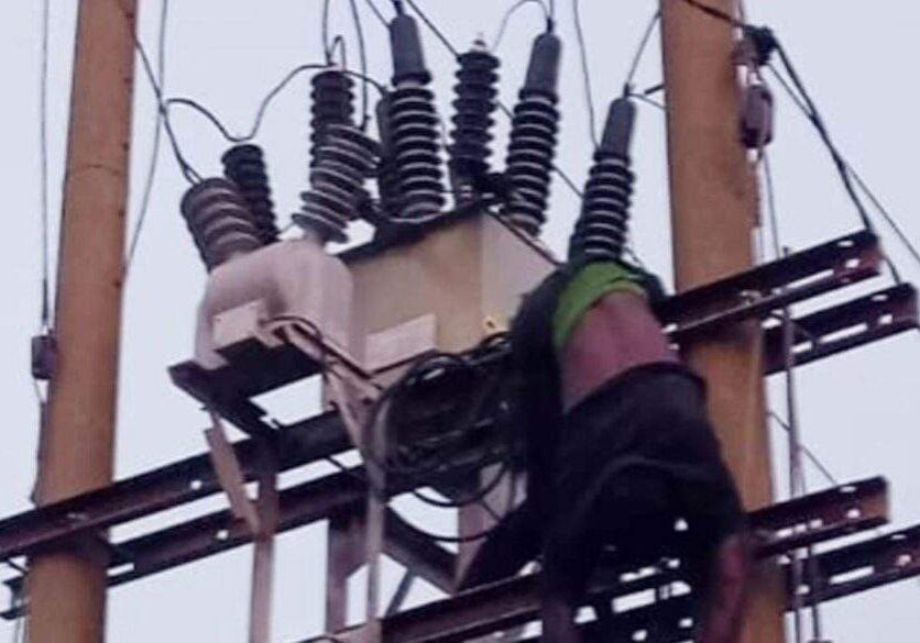 102973 man electrocuted while attempting to steal transformer cables in niger 102973 man electrocuted while attempting to steal transformer cables in niger