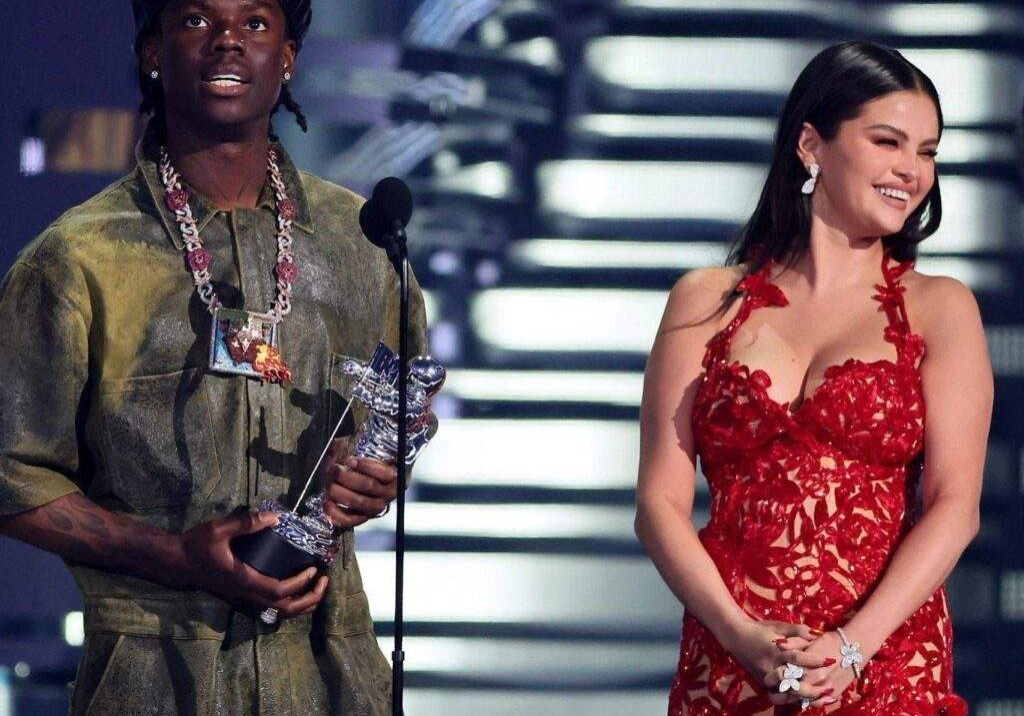 104805 well deserved davido reacts as rema beats him to win best afrobeats song at vma
