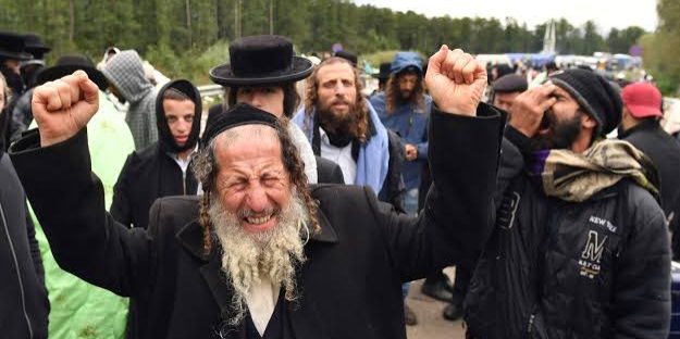 105520 some 32000 jewish pilgrims arrive in ukrainian city despite war 105520 some 32000 jewish pilgrims arrive in ukrainian city despite war
