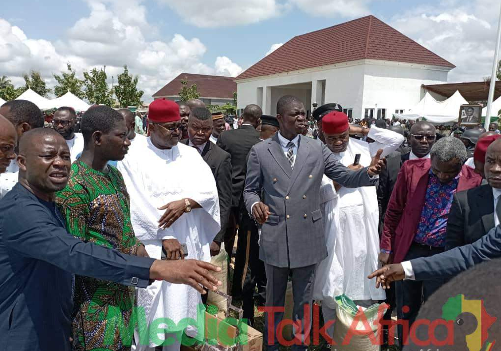 111804 independence ebonyi state governor launches distribution of palliatives