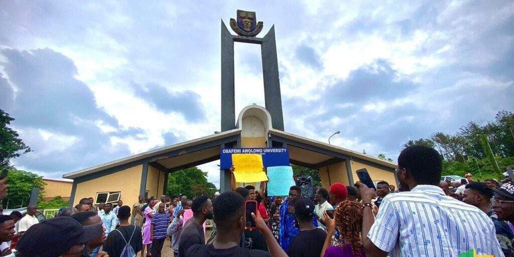 112557 oau students protest hike in tuition charges block access to campus